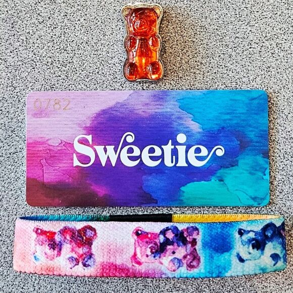 ZOX "SWEETIE" #782 GUMMY BEAR Magnet & MEDIUM COLLECTIBLE WRISTBAND - Picture 1 of 6